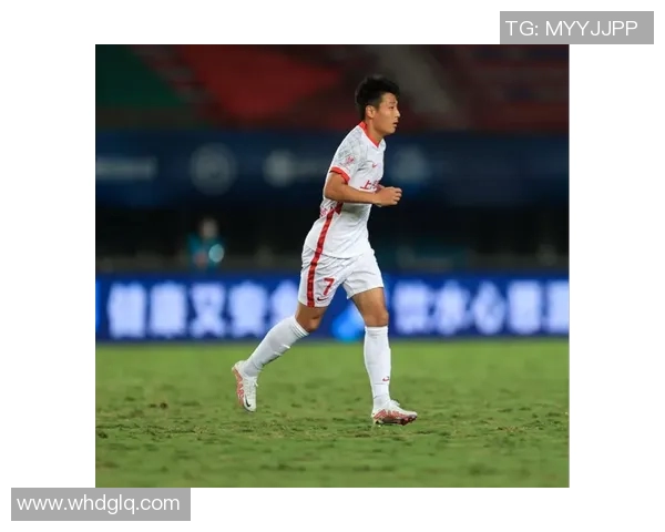 武磊赛场爆发小插曲，裁判如何处理？