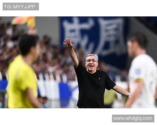 国足失利引发球迷情绪崩溃 社交平台热议声讨持续升温